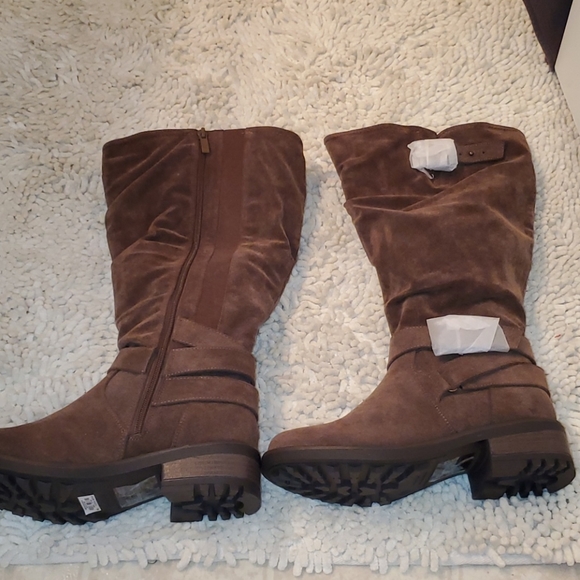 🆕️ NWT Torrid Feaux Suede Boots Size 7W - Picture 4 of 12